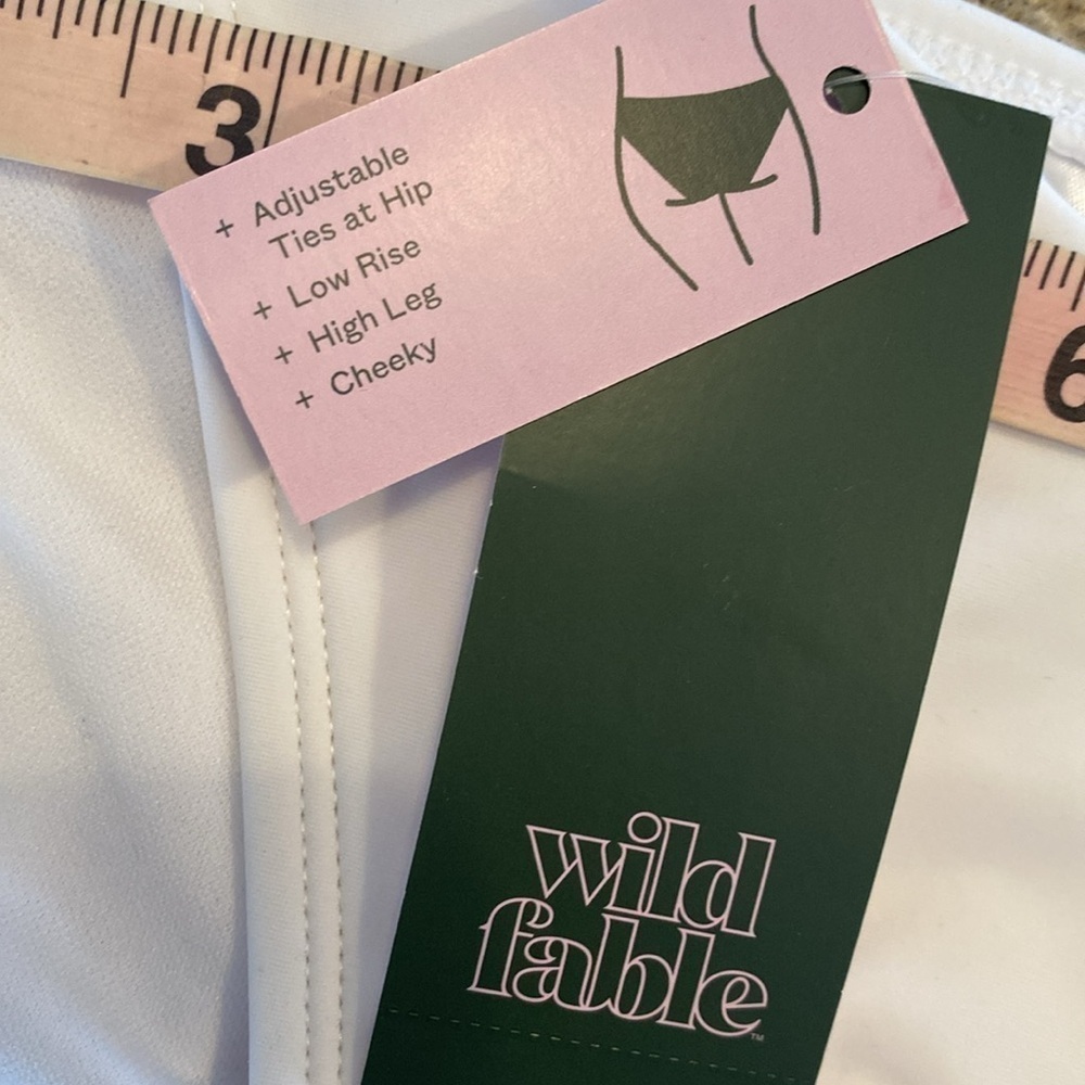 Wild Fable brand new white bikini bottom medium m 8-10 cheeky - Picture 2 of 5